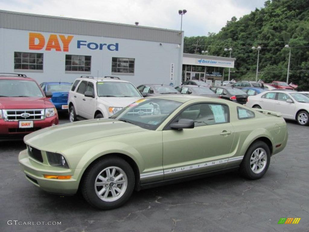 Legend Lime Metallic Ford Mustang