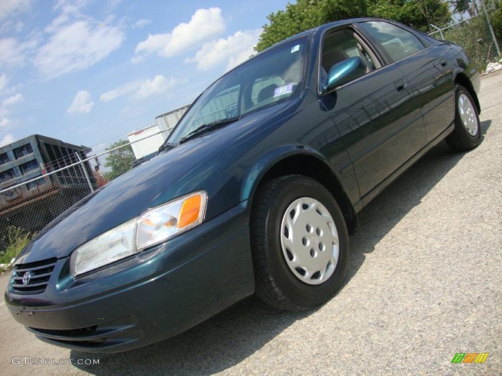 1997 Camry LE - Classic Green Pearl / Gray photo #1