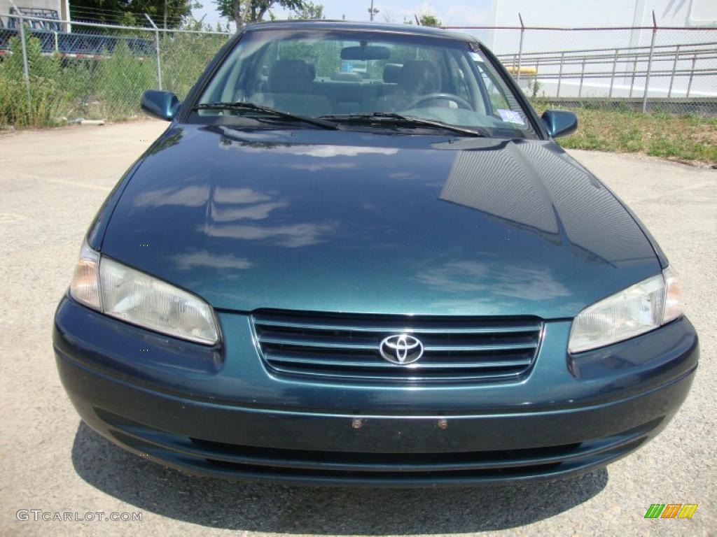 1997 Camry LE - Classic Green Pearl / Gray photo #3