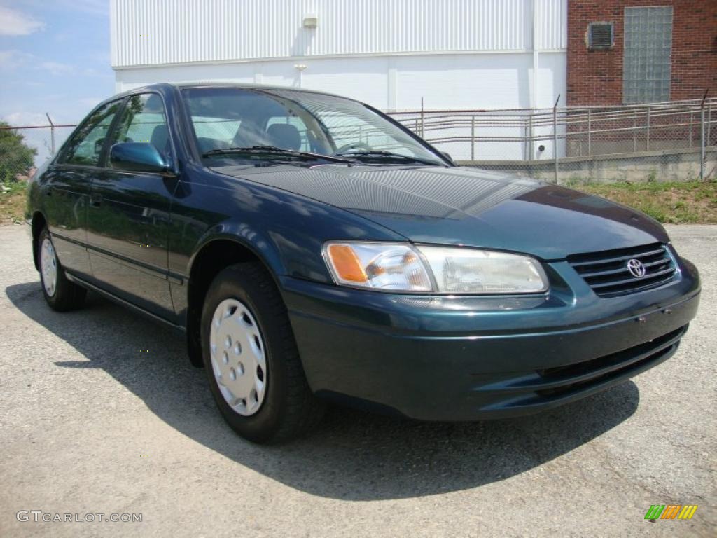 1997 Camry LE - Classic Green Pearl / Gray photo #5