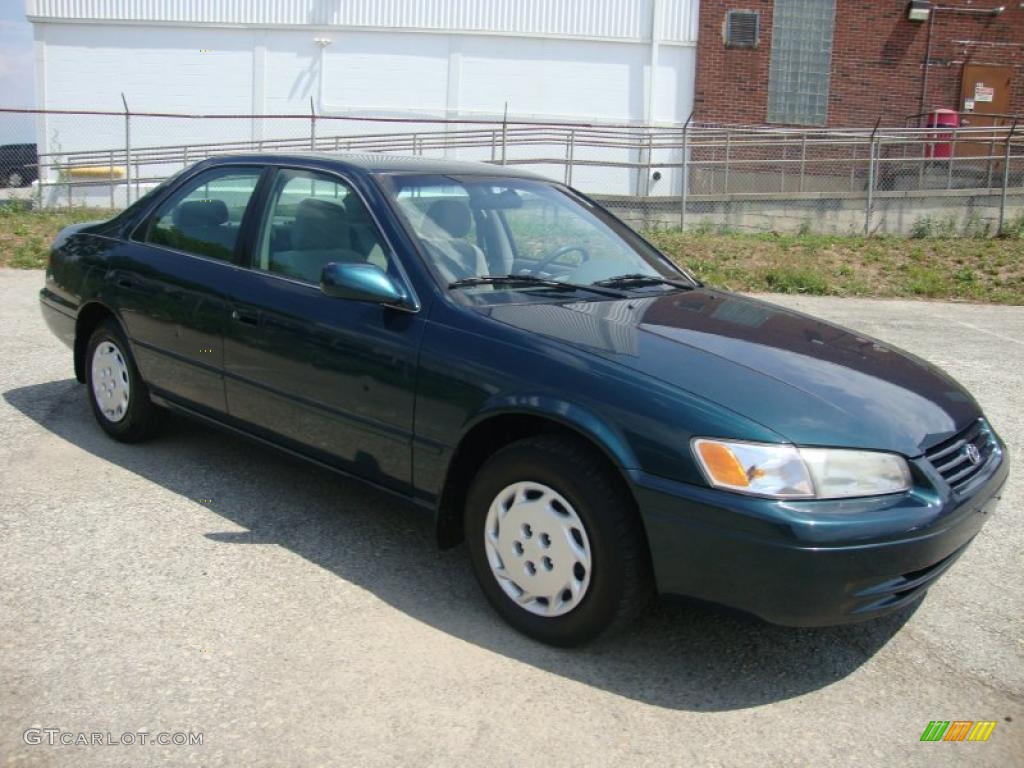 1997 Camry LE - Classic Green Pearl / Gray photo #6