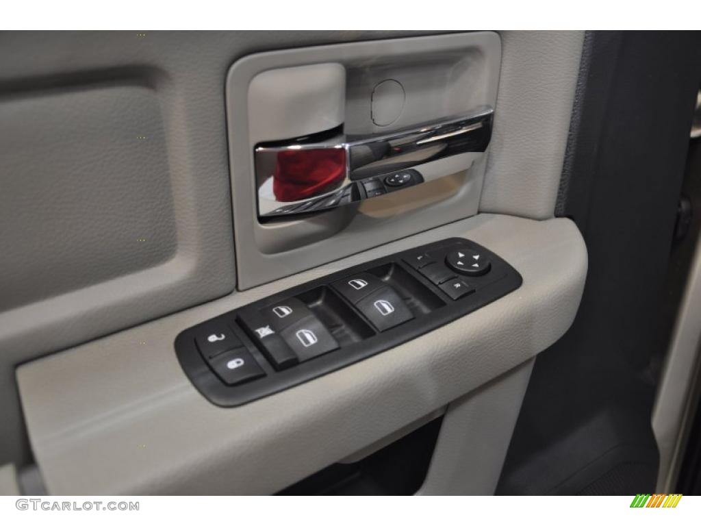 2010 Ram 1500 Big Horn Quad Cab - Light Graystone Pearl / Dark Slate/Medium Graystone photo #7