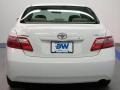 Super White - Camry SE Photo No. 8