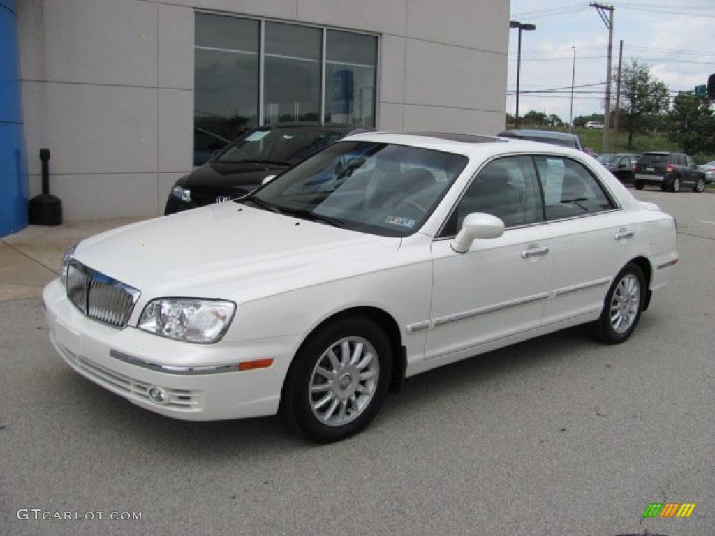 2005 XG350 L - Powder White Pearl / Beige photo #2