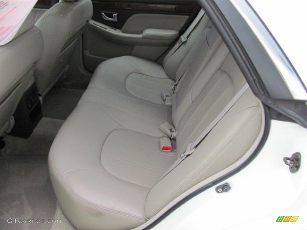 2005 XG350 L - Powder White Pearl / Beige photo #13