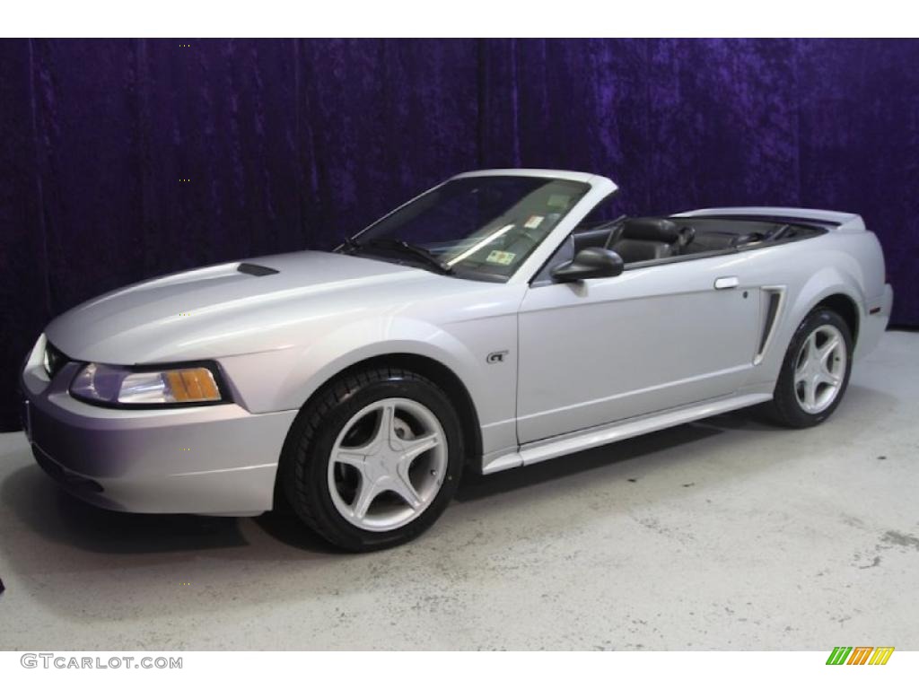 2000 Mustang GT Convertible - Silver Metallic / Dark Charcoal photo #15