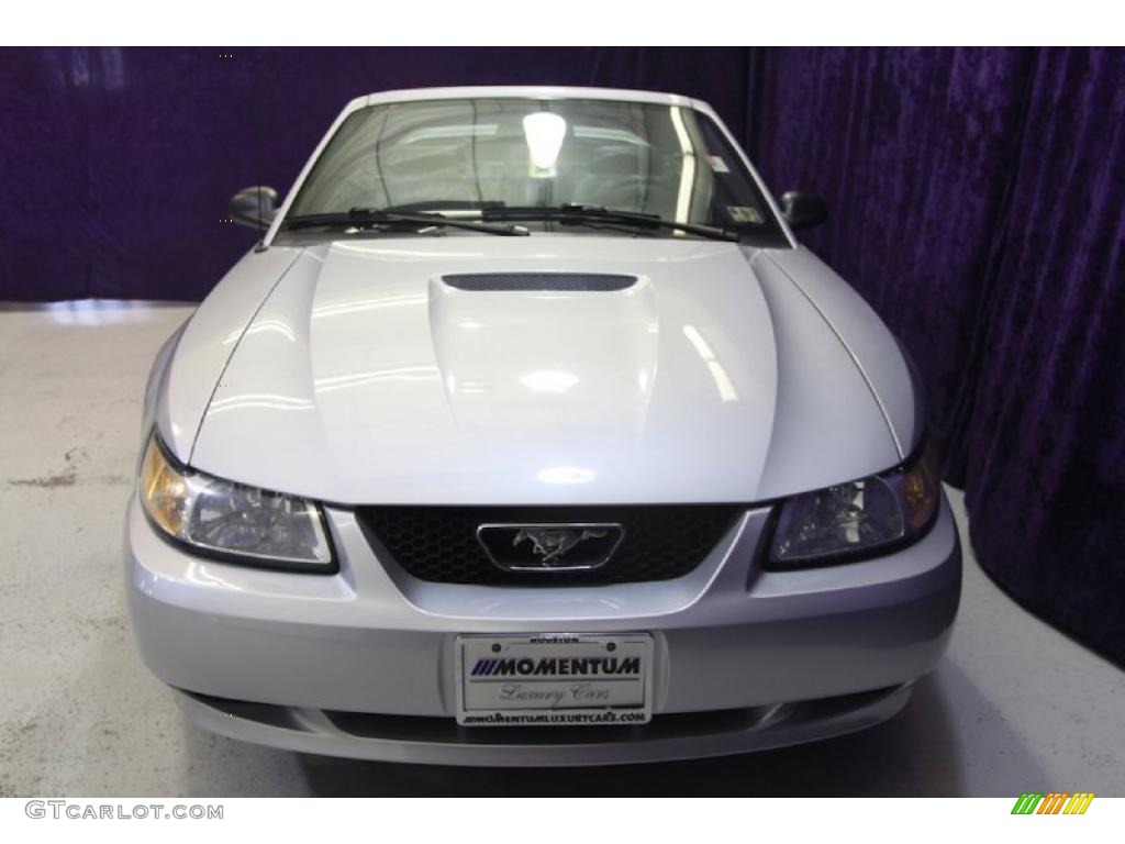 2000 Mustang GT Convertible - Silver Metallic / Dark Charcoal photo #32