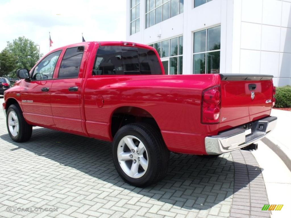 2007 Ram 1500 ST Quad Cab 4x4 - Flame Red / Medium Slate Gray photo #3