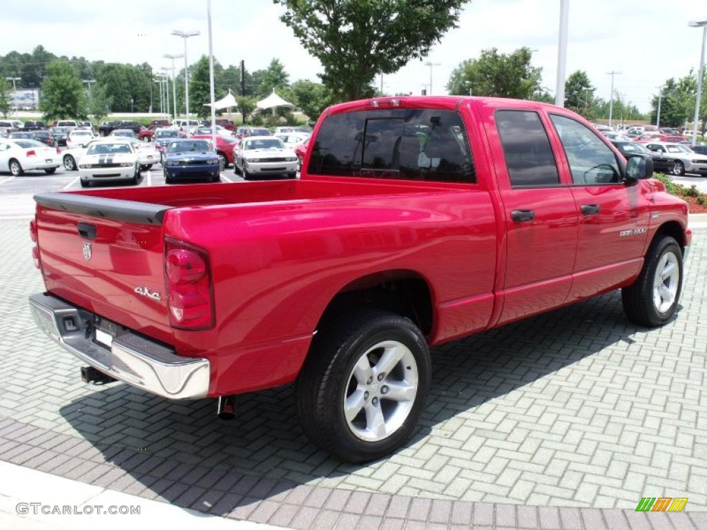 2007 Ram 1500 ST Quad Cab 4x4 - Flame Red / Medium Slate Gray photo #5