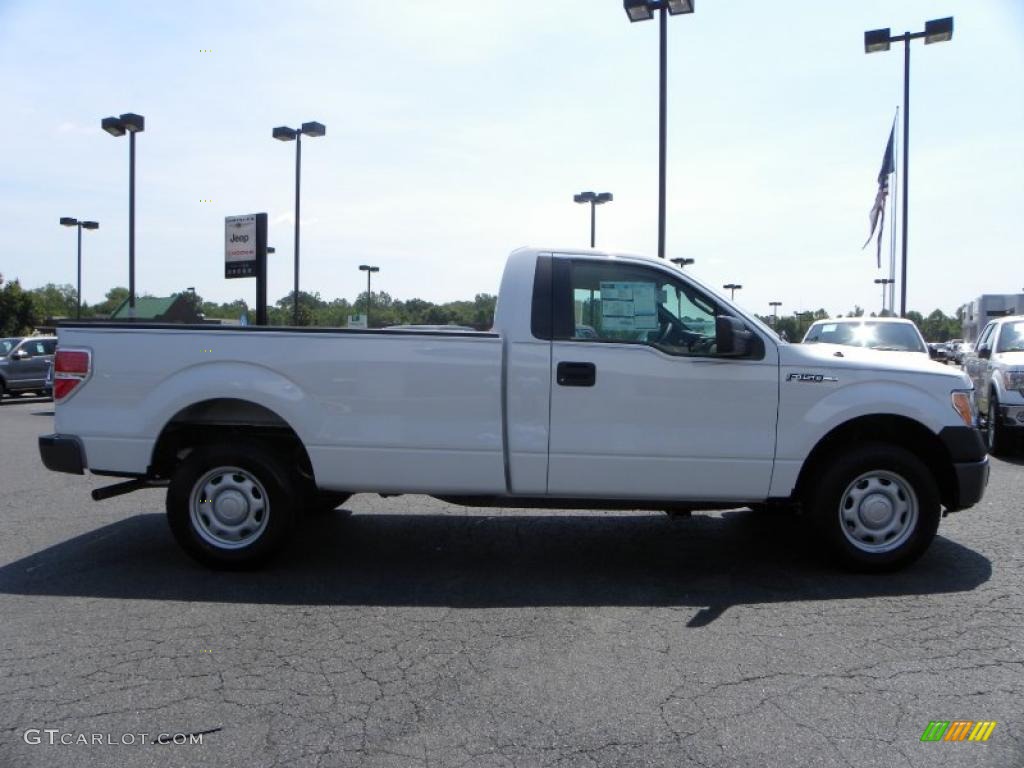 2010 F150 XL Regular Cab - Oxford White / Medium Stone photo #2
