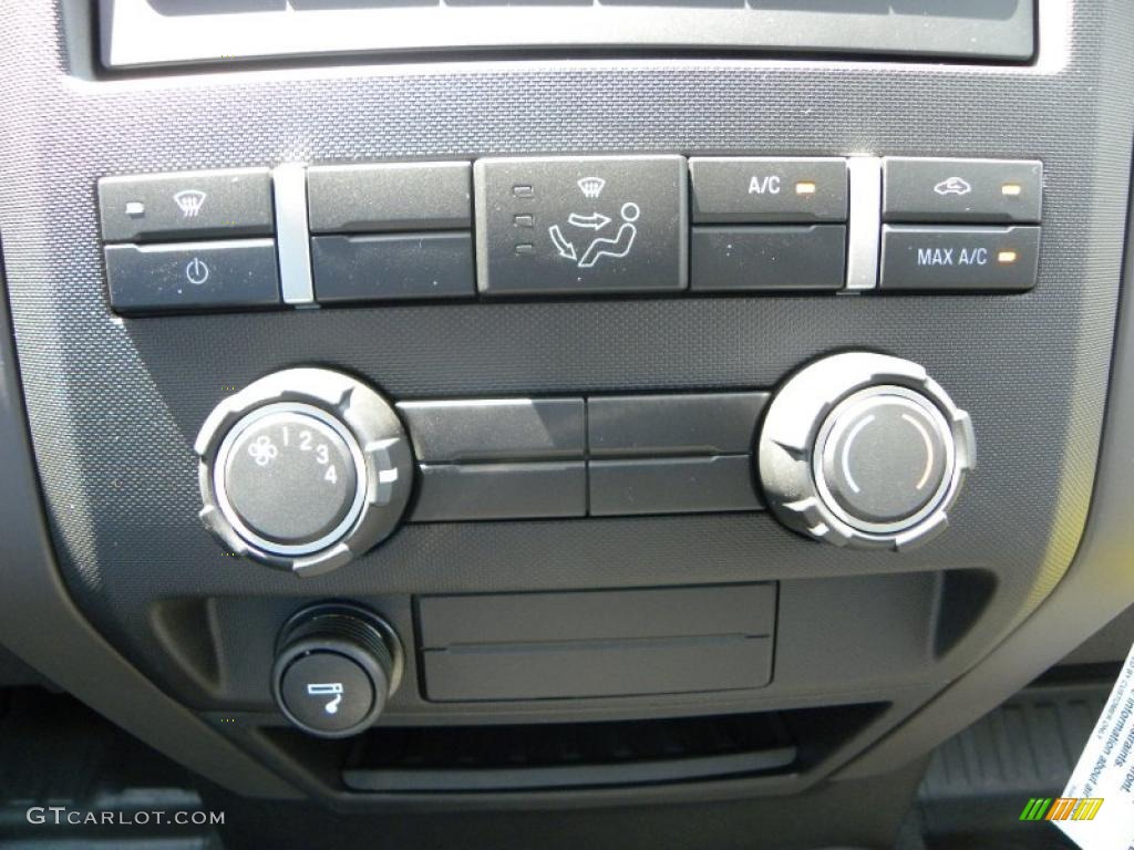 2010 F150 XL Regular Cab - Oxford White / Medium Stone photo #16