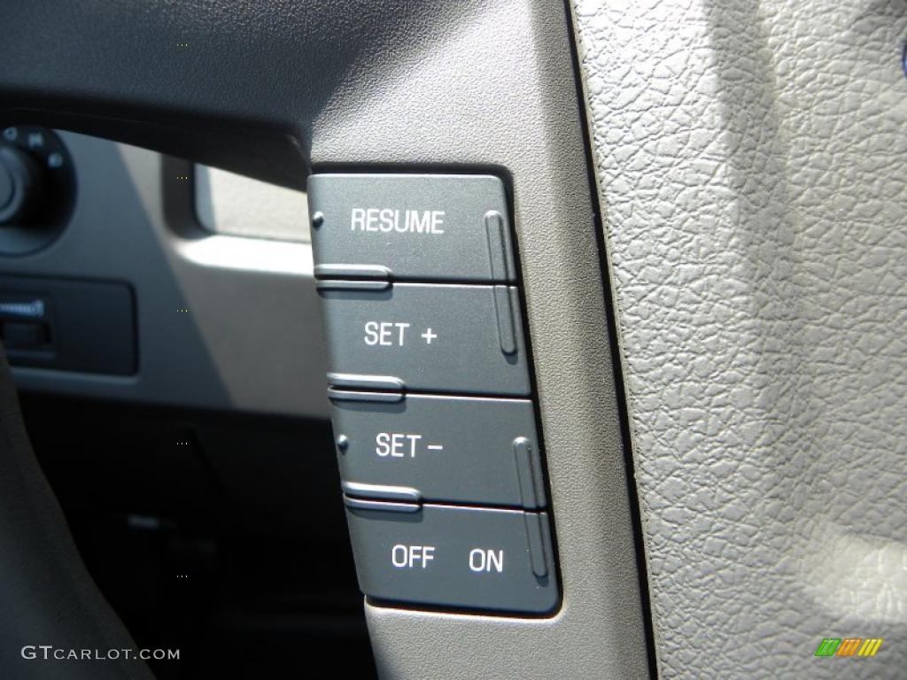 2010 F150 XL Regular Cab - Oxford White / Medium Stone photo #17