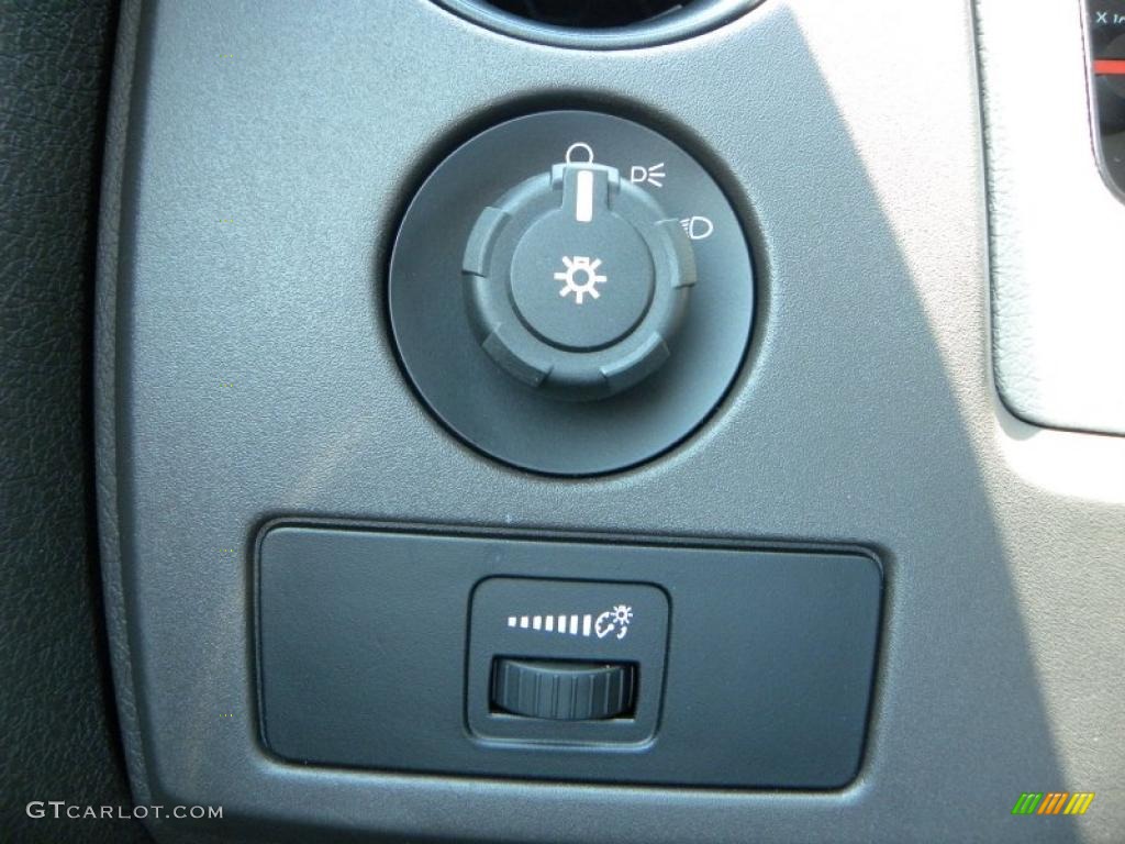 2010 F150 XL Regular Cab - Oxford White / Medium Stone photo #18