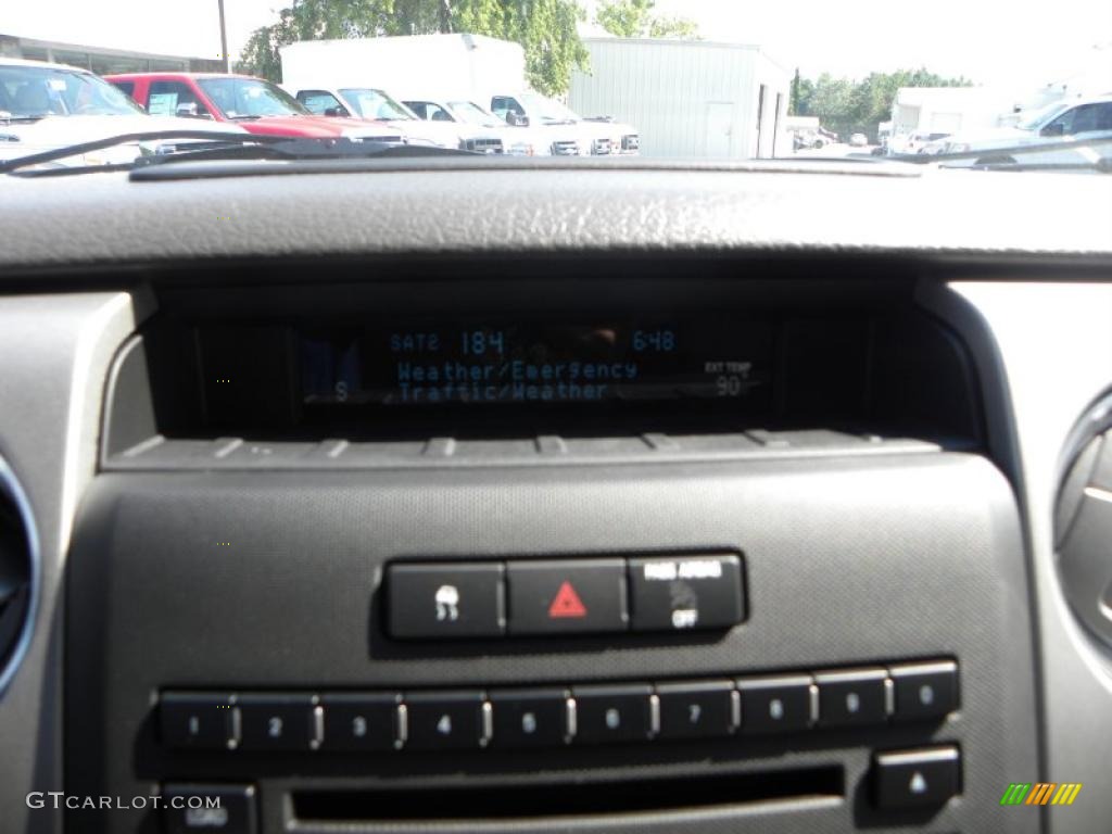 2010 F150 XLT SuperCrew - Vermillion Red / Medium Stone photo #20