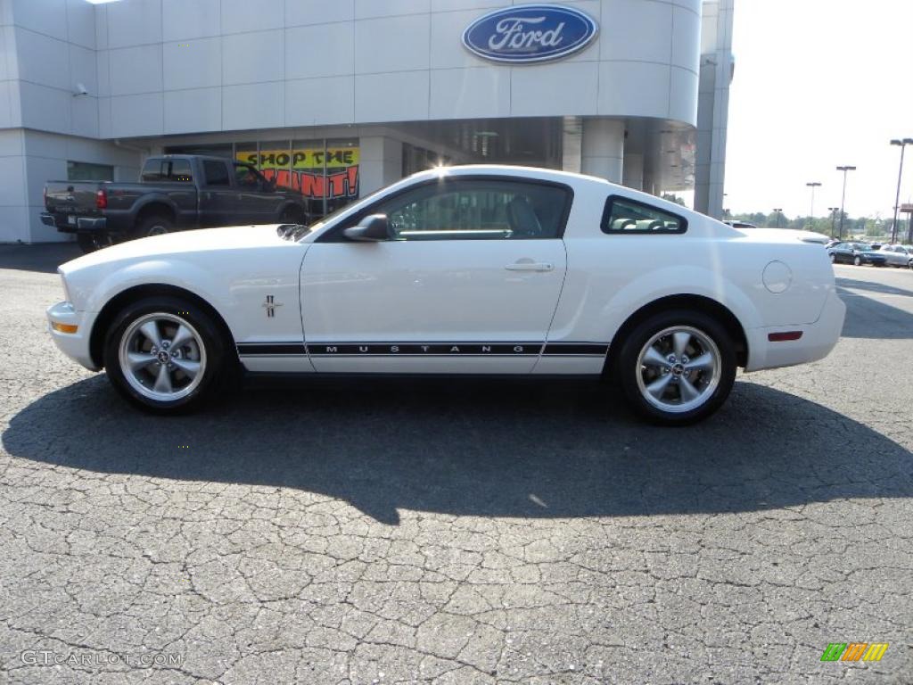2007 Mustang V6 Premium Coupe - Performance White / Light Graphite photo #5