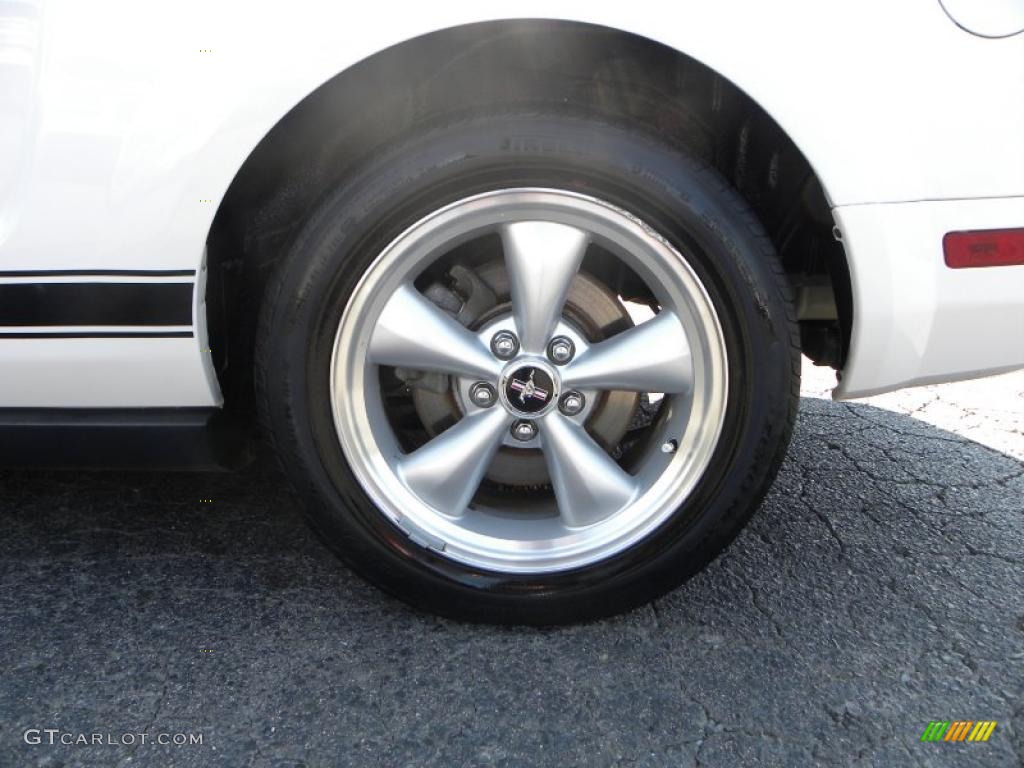 2007 Mustang V6 Premium Coupe - Performance White / Light Graphite photo #12
