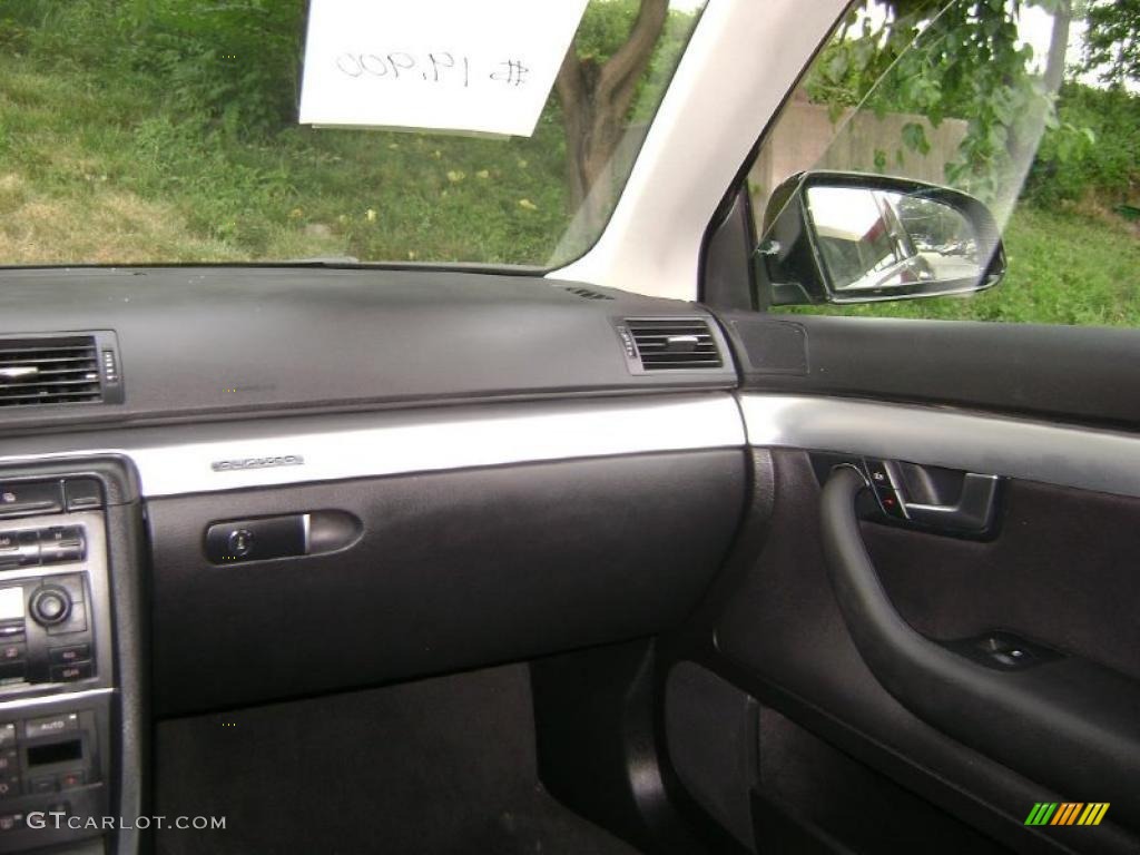 2006 A4 2.0T quattro Sedan - Brilliant Black / Ebony photo #12