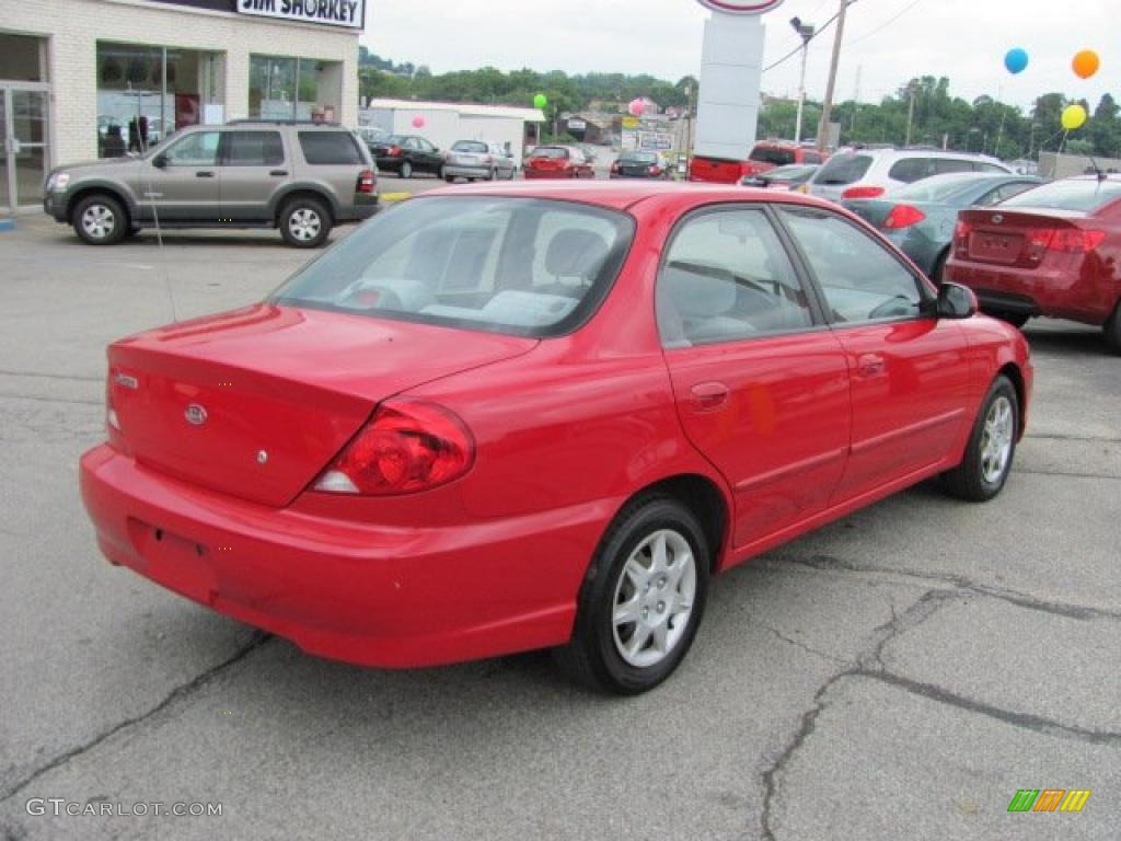 2003 Spectra Sedan - Classic Red / Grey photo #3
