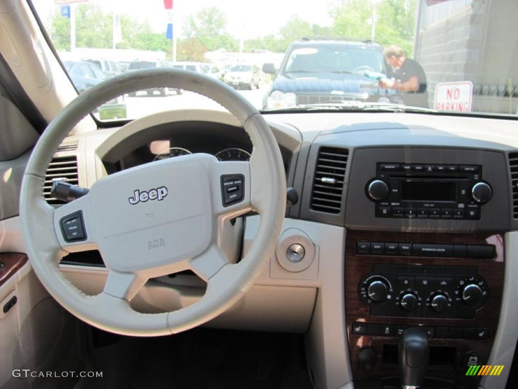 2006 Grand Cherokee Limited 4x4 - Inferno Red Crystal Pearl / Dark Khaki/Light Graystone photo #4