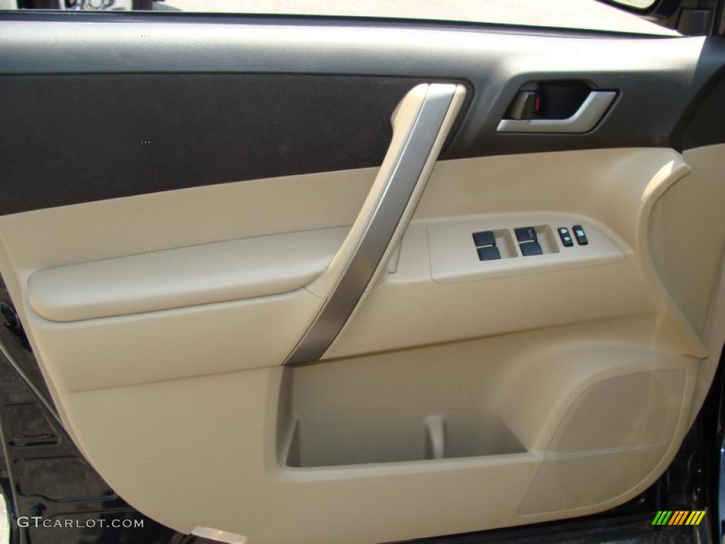 2009 Highlander Sport - Black / Sand Beige photo #17