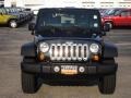 Black - Wrangler X 4x4 Photo No. 2