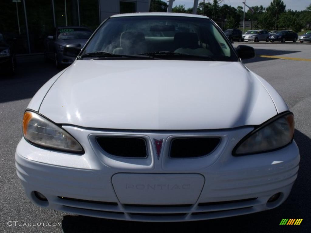 2000 Grand Am SE Sedan - Arctic White / Dark Taupe photo #8