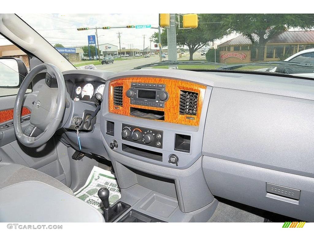 2006 Ram 3500 SLT Quad Cab 4x4 Dually - Bright Silver Metallic / Medium Slate Gray photo #25