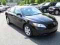 Black - Camry LE Photo No. 5