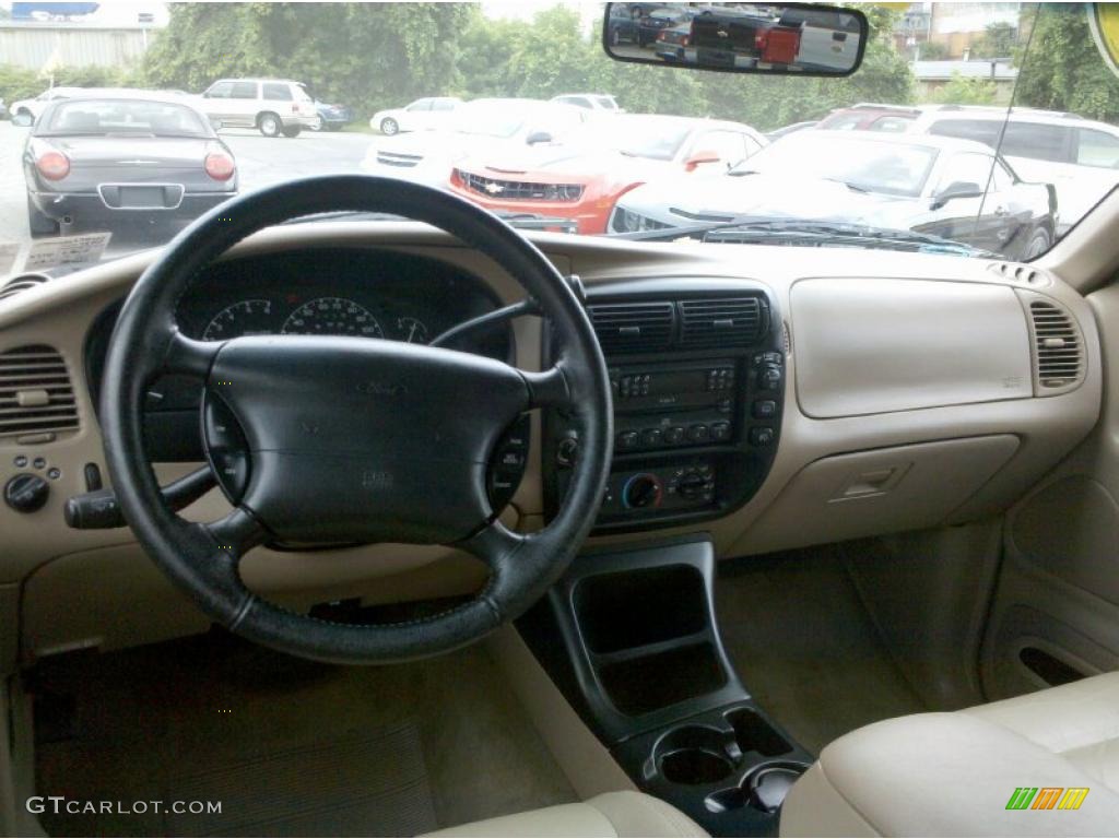 2001 Explorer XLT 4x4 - Harvest Gold Metallic / Medium Prairie Tan photo #11