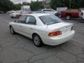 2001 Clear White Kia Optima SE V6  photo #4