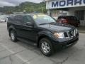 Super Black - Pathfinder SE 4x4 Photo No. 18