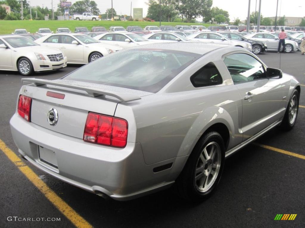 2005 Mustang GT Premium Coupe - Satin Silver Metallic / Dark Charcoal photo #6