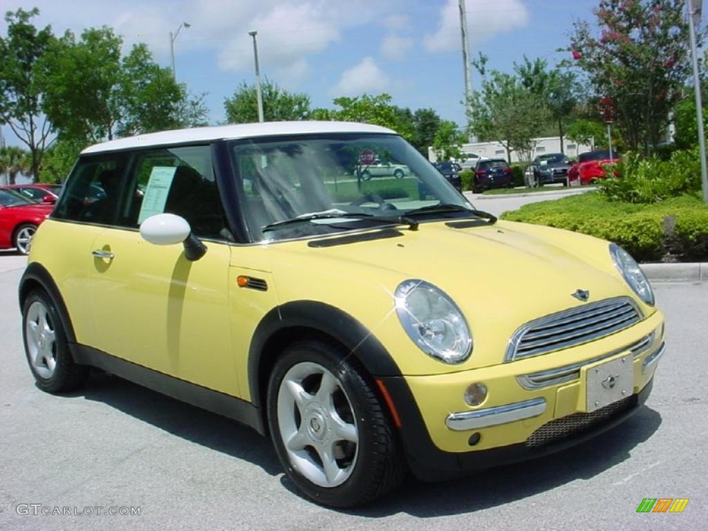 2004 Cooper Hardtop - Liquid Yellow / Panther Black photo #8