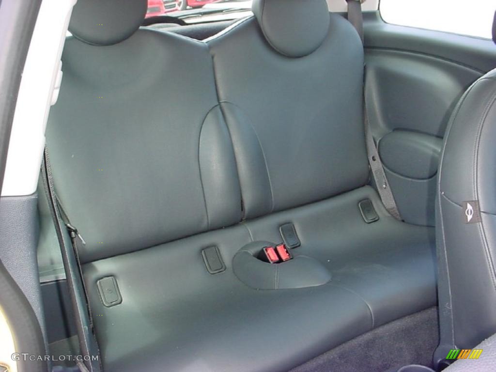 2004 Cooper Hardtop - Liquid Yellow / Panther Black photo #14