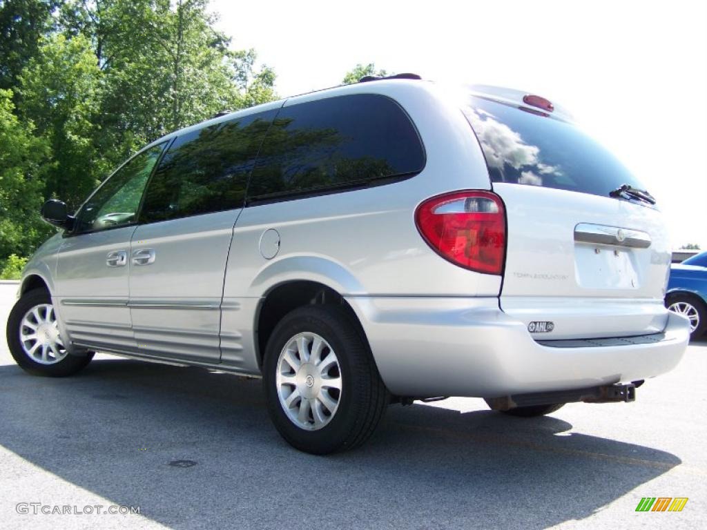 2003 Town & Country LXi - Bright Silver Metallic / Taupe photo #3