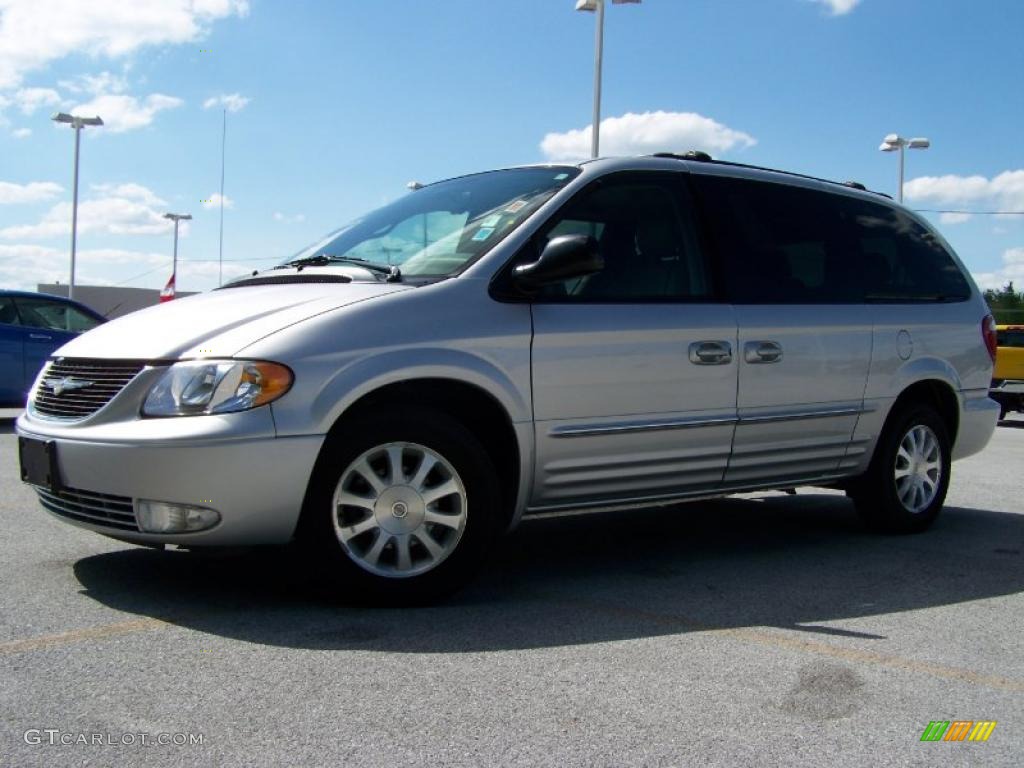 2003 Town & Country LXi - Bright Silver Metallic / Taupe photo #7