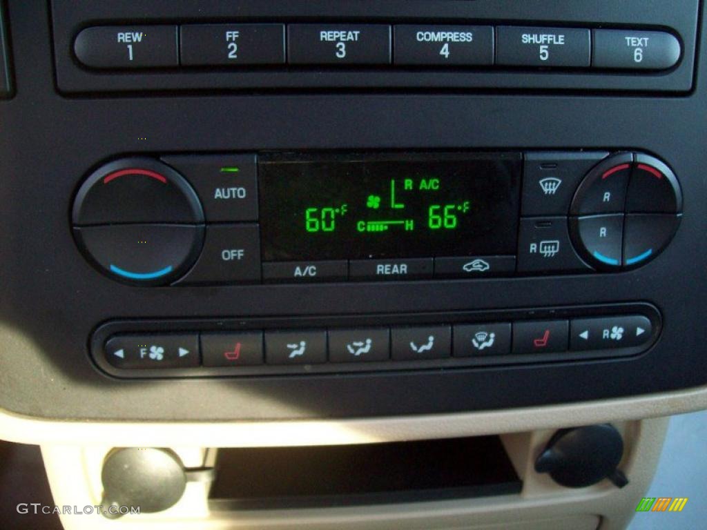 2004 Monterey Luxury - Norsea Blue Metallic / Pebble photo #9