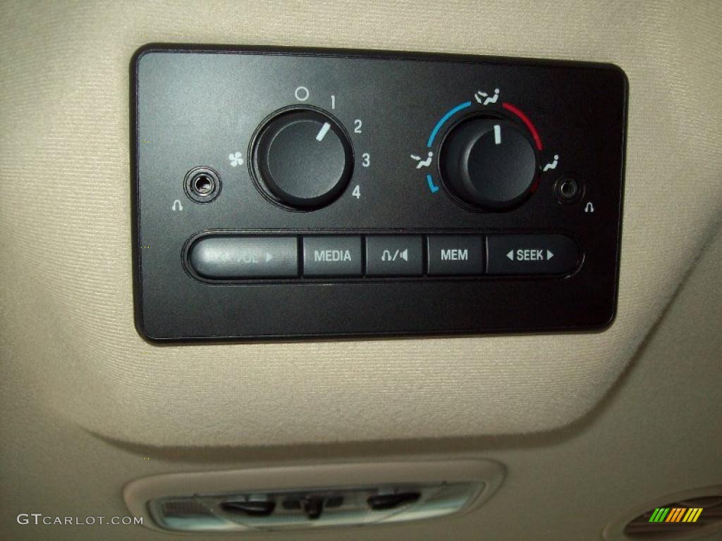 2004 Monterey Luxury - Norsea Blue Metallic / Pebble photo #28