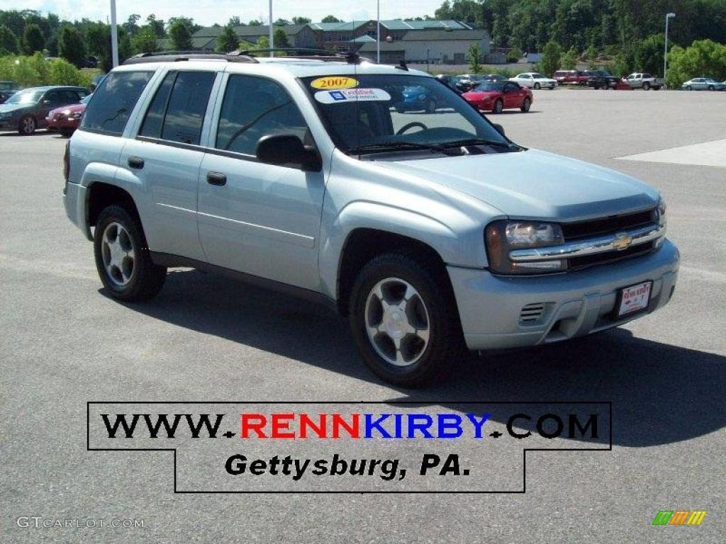 2007 TrailBlazer LS 4x4 - Moondust Metallic / Light Gray photo #1