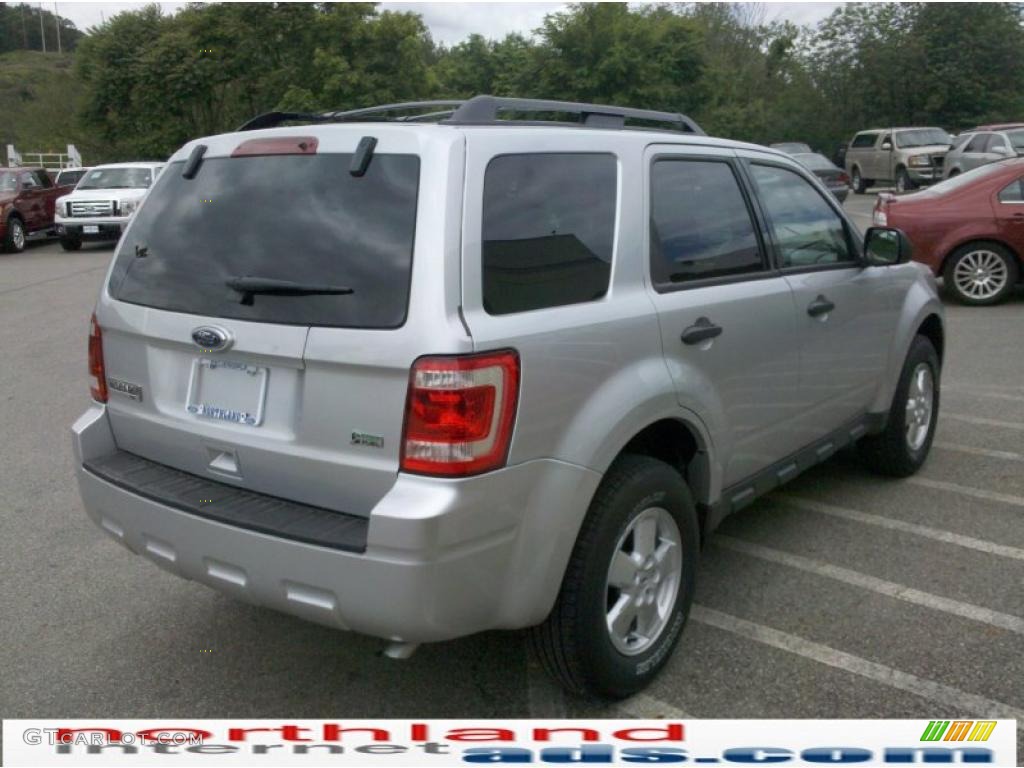 2010 Escape XLT V6 4WD - Ingot Silver Metallic / Charcoal Black photo #6