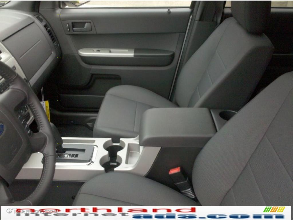 2010 Escape XLT V6 4WD - Ingot Silver Metallic / Charcoal Black photo #11