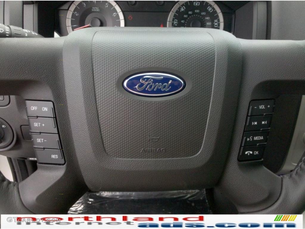 2010 Escape XLT V6 4WD - Ingot Silver Metallic / Charcoal Black photo #19