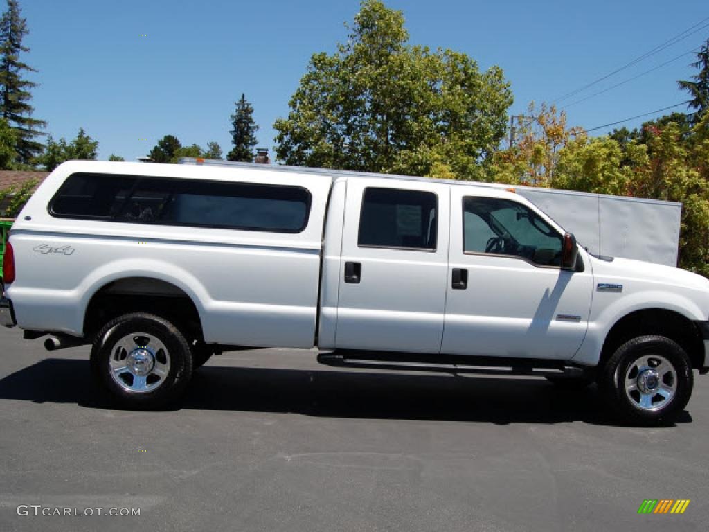 2006 F350 Super Duty Lariat FX4 Crew Cab 4x4 - Oxford White / Medium Flint photo #1