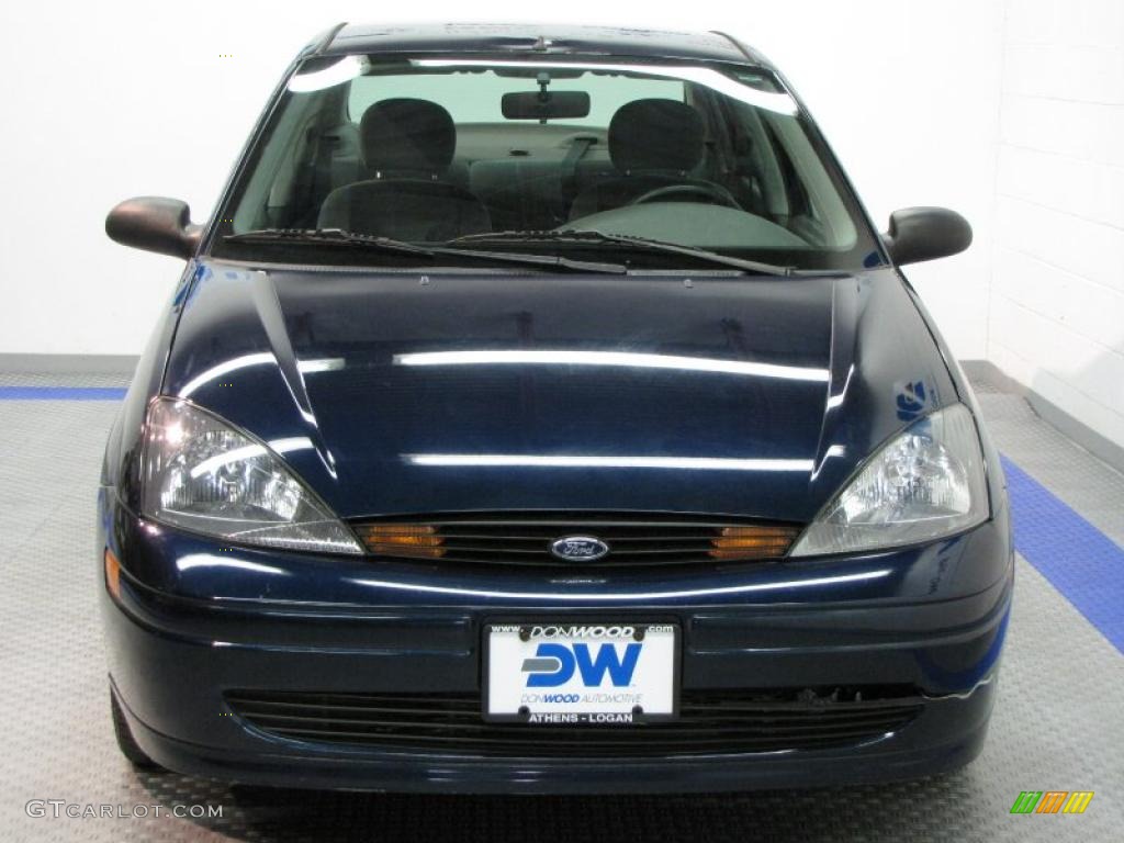 2003 Focus LX Sedan - Twilight Blue Metallic / Medium Graphite photo #7