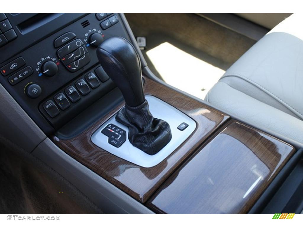 2006 XC90 V8 AWD - Magic Blue Metallic / Taupe/Light Taupe photo #20