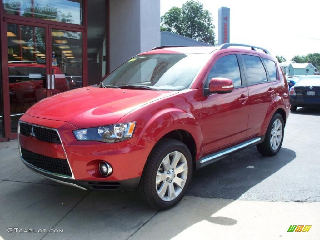 Rally Red Metallic Mitsubishi Outlander