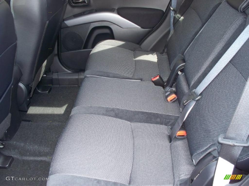 2010 Outlander SE - Rally Red Metallic / Black photo #22