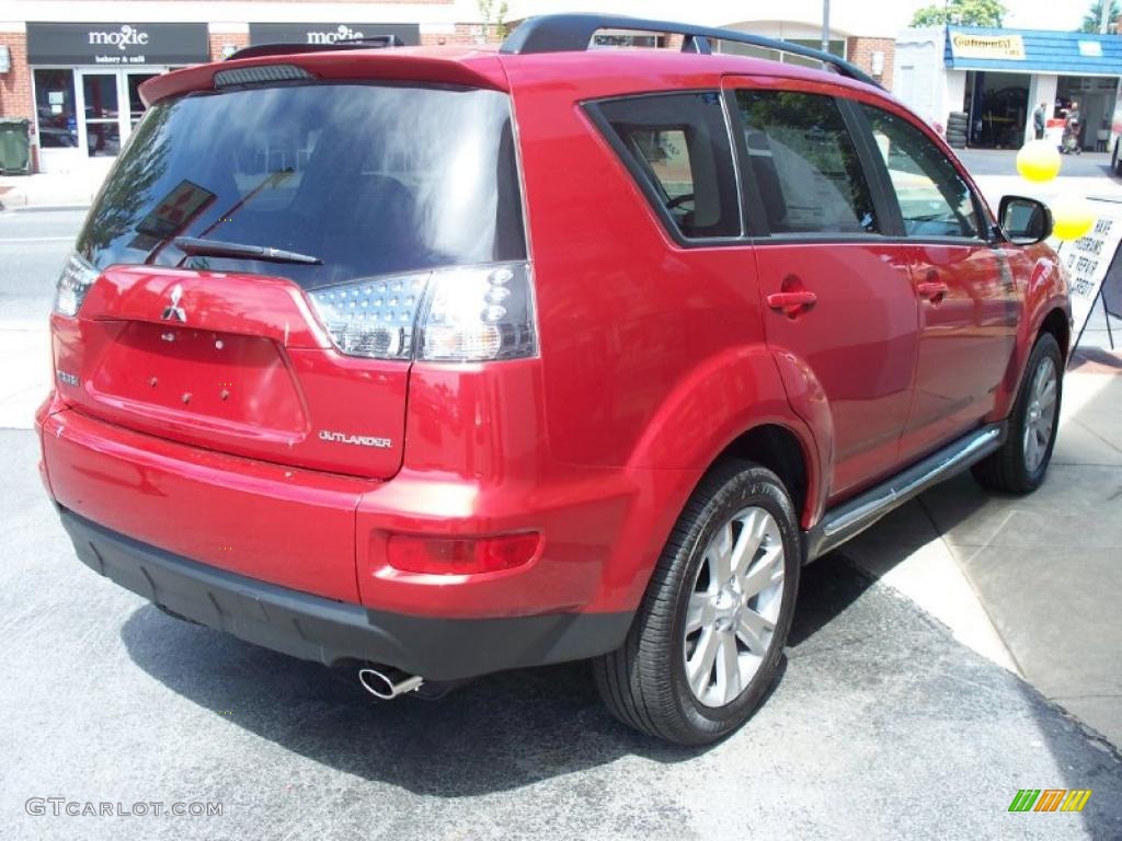 2010 Outlander SE - Rally Red Metallic / Black photo #33