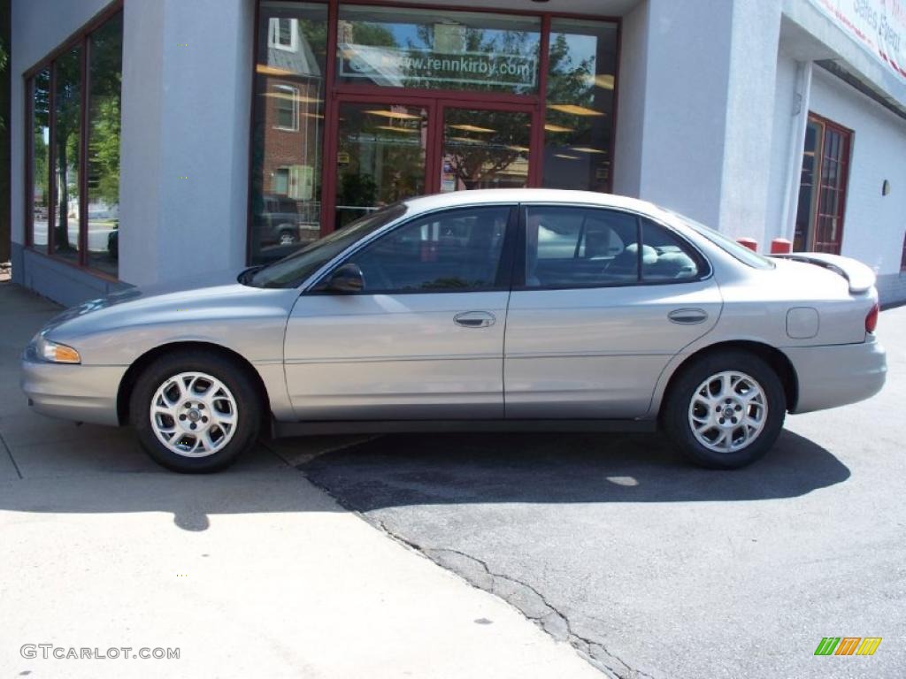 2000 Intrigue GX - Silver Mist Metallic / Dark Gray photo #2