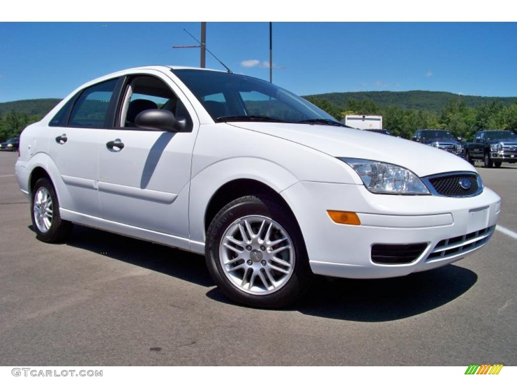 2007 Focus ZX4 SE Sedan - Cloud 9 White / Charcoal/Light Flint photo #24